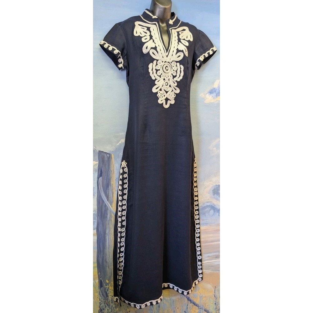 Lilly Pulitzer S Sea Island Linen Maxi Dress With White Embroidery